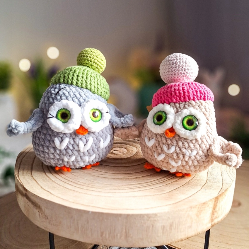 Zestaw 2 szydełkowych sówek handmade | Pluszowe sowy w czapkach