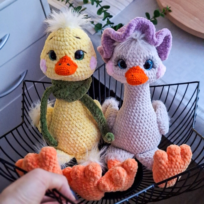 Pluszowa gęś 30 cm w kapeluszu maskotka handmade zdejmowany kapelusz