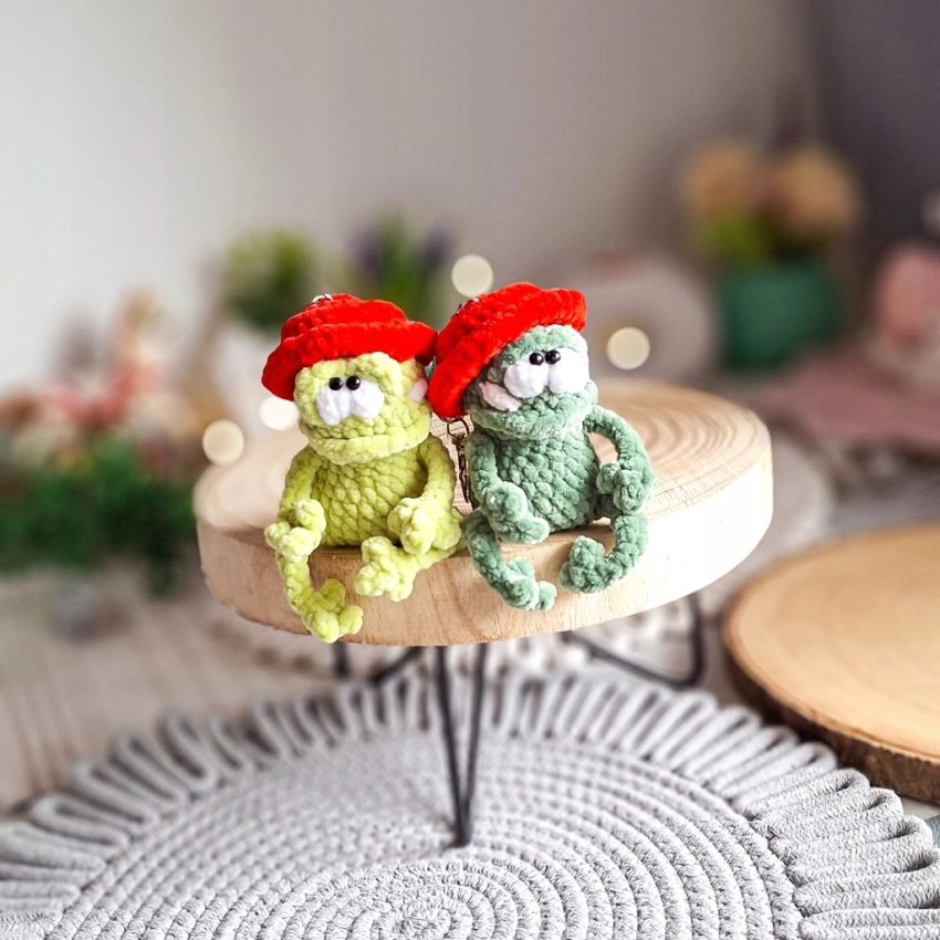 Zestaw 2 breloków Żabka Handmade szydełkowa pluszowa 18 cm