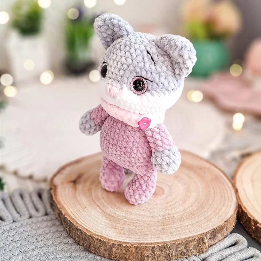 Kotek szydełkowy handmade pluszowy amigurumi 18 cm maskotka