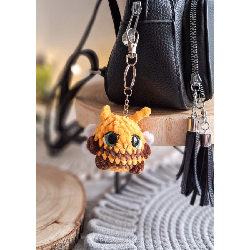 Brelok Pszczółka na szydełku z pluszowej włóczki Handmade Amigurumi